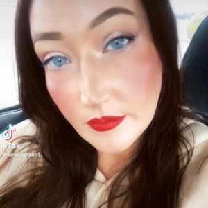 Meet your Posher, Tara